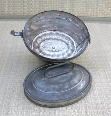 Antique Tin Oval Steamed Pudding Mold 2qt Vintage Unbranded Locking Lid & Handle • $24.99