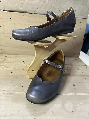 Taos Shoes Womens Sz 6-6.5 Pewter Metallic Ta Dah Mary Jane Flats Comfort (g) • $21