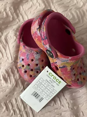 Child’s Crocs Pink Colours Used • £5.99