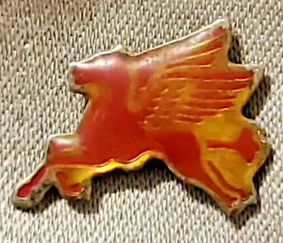 Vintage Mobil Motor Oil & Gas Red Pegasus Logo Pinback / Pin Advertising • $11.99