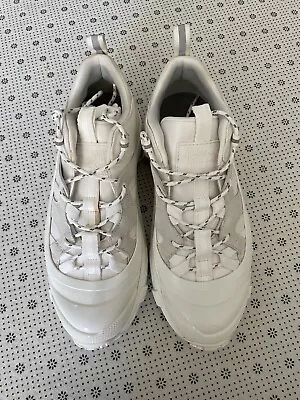 Burberry Men Sneakers • $180