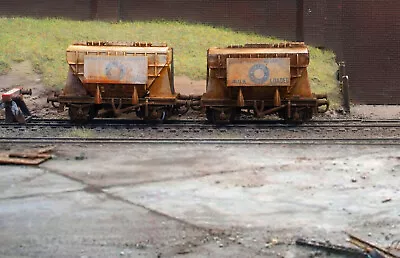 2 X Blue Circle Scrap Cement Wagons G10 • £39.50