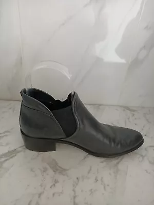 Django & Juliette Size 39/8 Leather Ankle Boots Black • $35