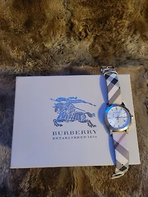 $595 Burberry Nova-Check Watch Excellent Condition! • $295