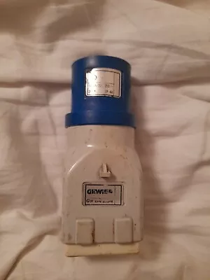 Gewiss GW 64204 - 240V 16 AMP To 13 AMP 3 PIN Adaptor Plug  • £3.99