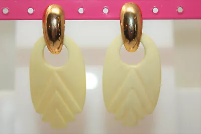 Pretty Vintage Goldtone Carved Cream-Colored Plastic Drop Earrings • $16