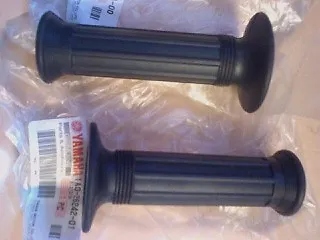 OEM Yamaha Grips YSR 50 XS650 IT YZ DT MX 80 100 125 175 250 360 400 XT 250 500 • $59.95