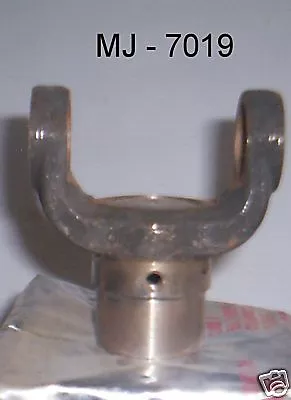 Spicer Universal Joint Yoke For Military 2 1/2 T 6x6 Dropside Cargo Truck (NOS) • $99.99