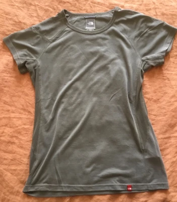 £10 • Buy The North Face Women Base Layer T-shirt Olive Size M-Preowned