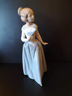 Lladro Nao Porcelain Figurine • $49