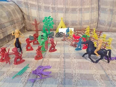 Vintage Lot Cowboys And Indians Plastic Figures • $9.99