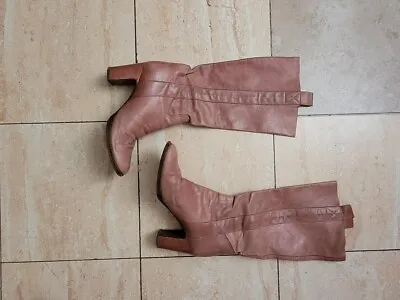 Rose Pink Leather Italian Vintage Boots 37 (6.5 - 7)  Circumference 13.5 Inches • $80