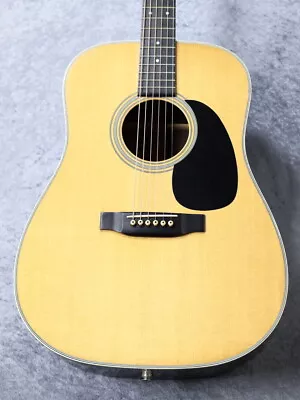 Martin D-28 1990 USED • $2032