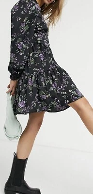 $21 • Buy ASOS Dress - M