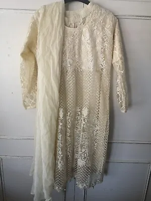 Cream Lace Design Medium Asian Indian Pakistani Wedding Party Trouser Suit • £20