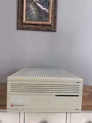 Vintage Apple Macintosh M5780 IIci Computer For Parts Or Repair • $92