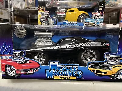 MUSCLE MACHINES 1/18 1970 Cuda Black • $45