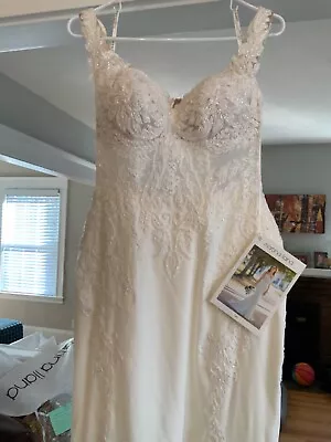 Nwt Wedding Gown Martina Liana Size 10 • $2000