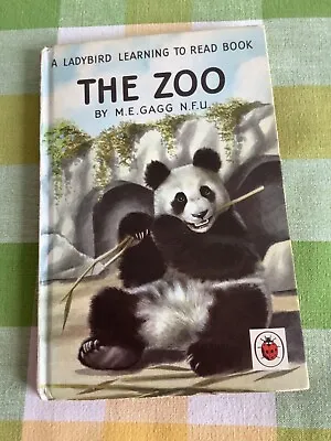 VINTAGE LADYBIRD BOOK THE ZOO M.E. GAGG SERIES 563 MATT 30p NET ~VGC~ • £9.50