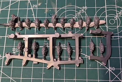 Corsair Voidscarred Heads 18pc Set / Aeldari Drukhari Bits Warhammer 40k  • £10.99