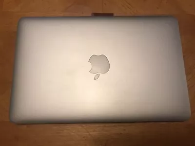 Apple Macbook Air 11inch Mid2011  • $90.10