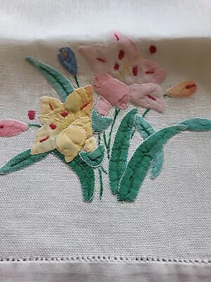 Vintage Hand Embroidered Fine Linen Hand Towel Floral Pink Blue Basket Mint • $17.95