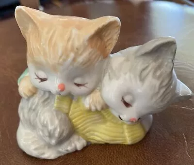 Vintage Taiwanese China Twin Sleeping Cats In Jumpers Ornament Retro Kitsch Exc • $15