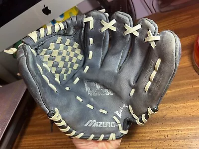 Mizuno™ Prospect 11  Youth Baseball Glove: GPP1100Y2NY Broken-In RHT • $14.95