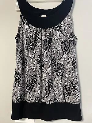 Maurices Women's Blouse Tank Size Small Color Black & White Sleeveless • $7.28