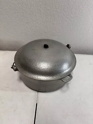 Vintage 4-1/2 Quart Club Aluminum Hammered Pot With Bail Handle & Lid Dutch Oven • $20