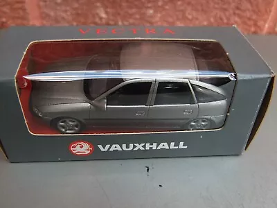 Schuco Vauxhall Vectra B 5-door Promo Model 1/43 Scale - Silver Grey BOXED • £28.95