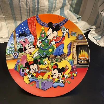 Disney Kenleys Prepering For The Festivities Mickey Minnie Christmas Plate  • £9.99