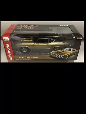 1969  YENKO Chevelle Gold  1:18  Autoworld 1206 • $239.95