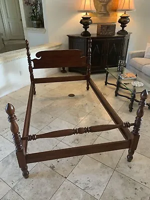 Antique 3/4 Bed Frame Mahogany • $100