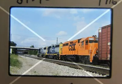 Original '97 Kodachrome Slide CSX CSXT 9716 GP40 Orange MofW Covington     39Z64 • $2.99