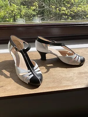 £90 • Buy The Queenie In Black And White Leather – Ladies Retro 60s 70s Style By Mod Shoes