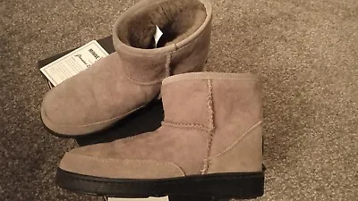 NEW Minnetonka Womens Moccasin Leather Ankle Boots Grey Suede. Size 5 UK In Box  • £101