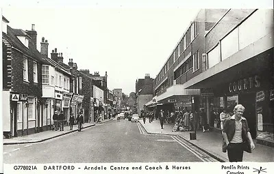 Kent Postcard - Dartford - Arndale Shopping Centre And Coach & Horses  BH2648 • £2.39