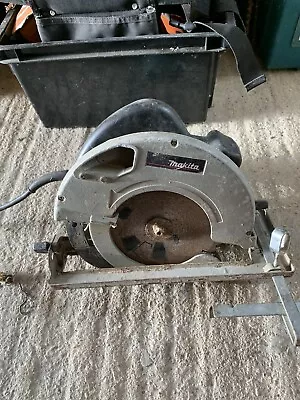 Makita  5604r-165mm Circular Saw 240v • £30