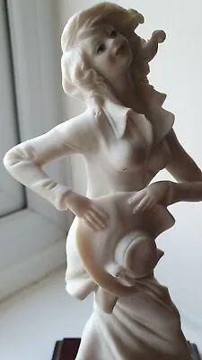 Bruno Merli Capodimonte' Figurine Signed Lady Holding A Hat ' Figurine • £9.90