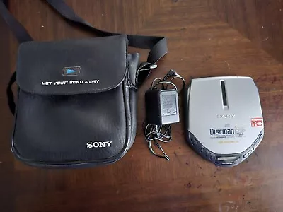 Vintage Sony Discman ESP MP3 Portable CD Player D-E301 WORKS W/ AC Charger Case • $24.99