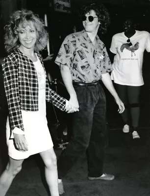 $7.99 • Buy Catherine Hicks Jeff Yeager 7x9 Original Photo #V6777