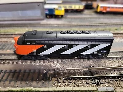 176-2135 Kato N Scale Emd F7a Canadian National Loco New • £80