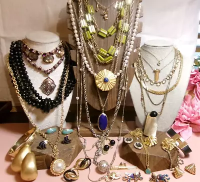 HUGE *41 PIECES~39 SIGNED* VTG-MODERN Jewelry Lot~DESIGNER~AVON~MONET~NAPIER+++ • $128