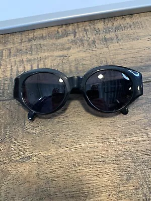 ELLEN TRACY SUNGLASSES BLACK Round FRAME B60-38-4 MADE IN Italy G145 • $19.12