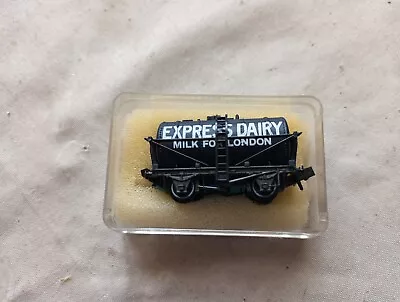 A Model Express Dairy Tank Wagon In N Gauge By Peco Boxed • £7.50