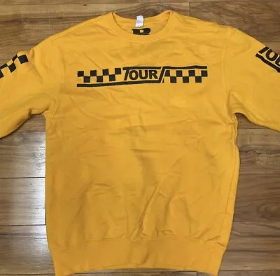 Justin Bieber Tour 2017 Sweater Yellow Sweatshirt  Size Women’s Medium • $24