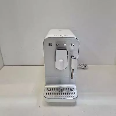 Smeg BCC02 Bean To Cup Coffee Machine - White (FAULTY/DIRTY) • £1.20