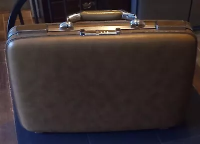 Vintage American Tourister Brown Escort Hard Shell Briefcase Luggage 19x13 • $19.95