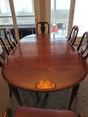 $500 • Buy Pennsylvania House Cherry Dine Set: Table Cabinet/hutch Plus 6 Cherry Chairs/pad